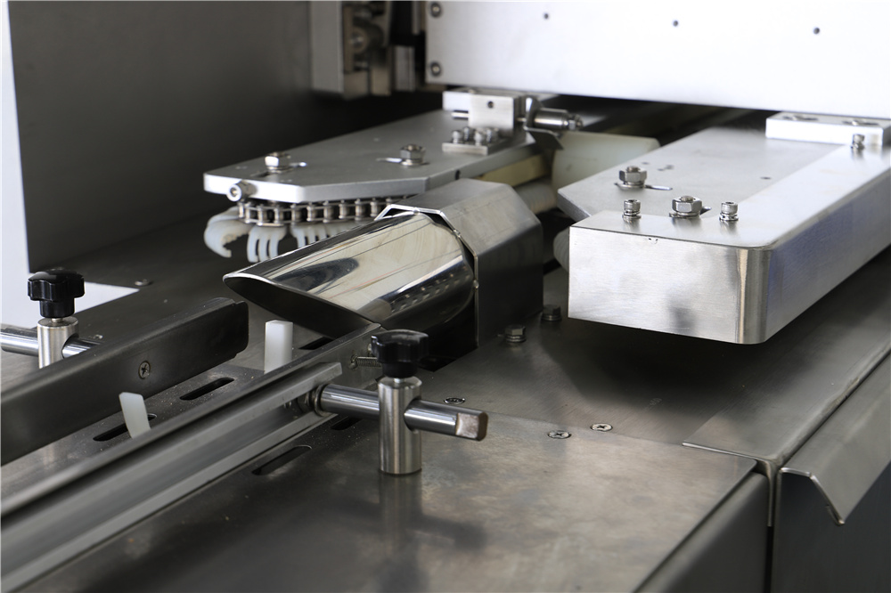 Full Servo Flow Wrapping Machine – SI-150